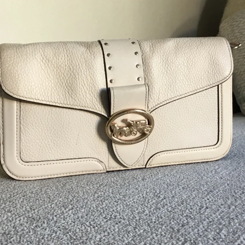 Coach Cream Leather Clutch with Gold Horse & Carriage Emblem